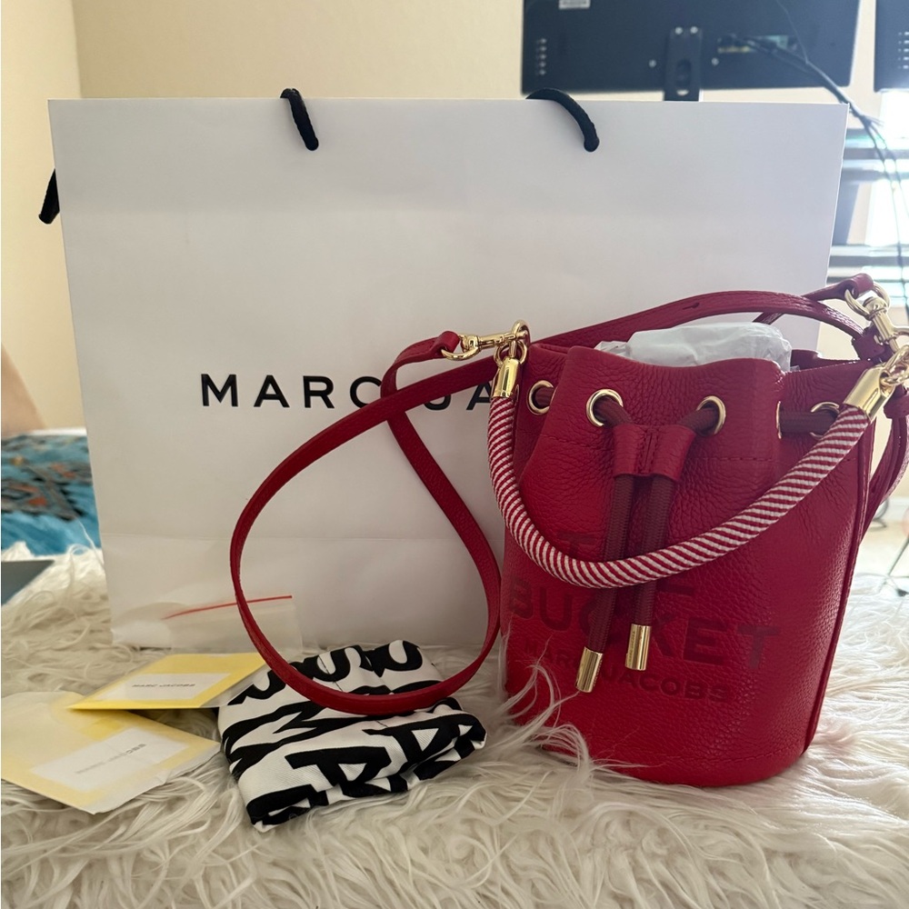 Mini micro Marc Jacob’s Red Bucket Bag